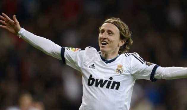 齐达内谈管理皇马更衣室：教练为球员服务 要得到球员的喜欢