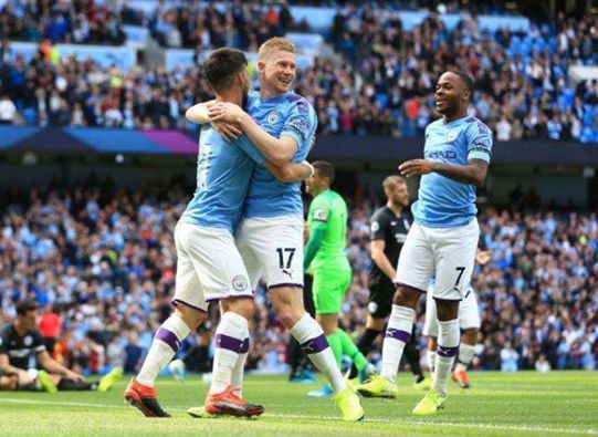 NBA最新传闻：安东尼·戴维斯受伤后，老鹰锁定独行侠内线其他目标