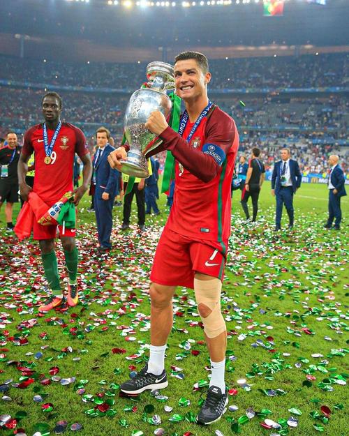 荣耀·2025：星光璀璨 星河灿烂