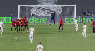 4000万边锋归队+15岁天才雪藏！曼联全阵战曼城，能破3球惨败魔咒