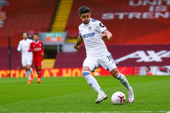 落花有意流水无情，弗里克开心！巴萨收获葡萄牙飞翼，国米完败