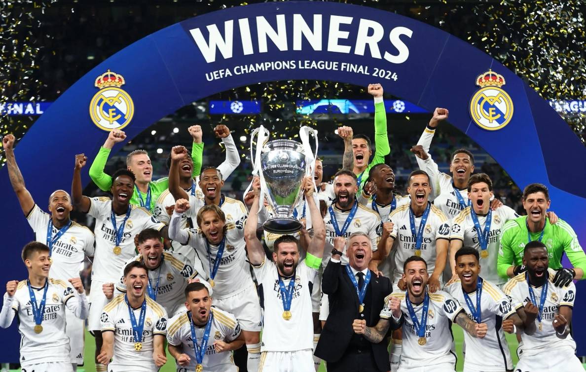 中超-吴曦进球路易斯破门 上海申花战平大连英博