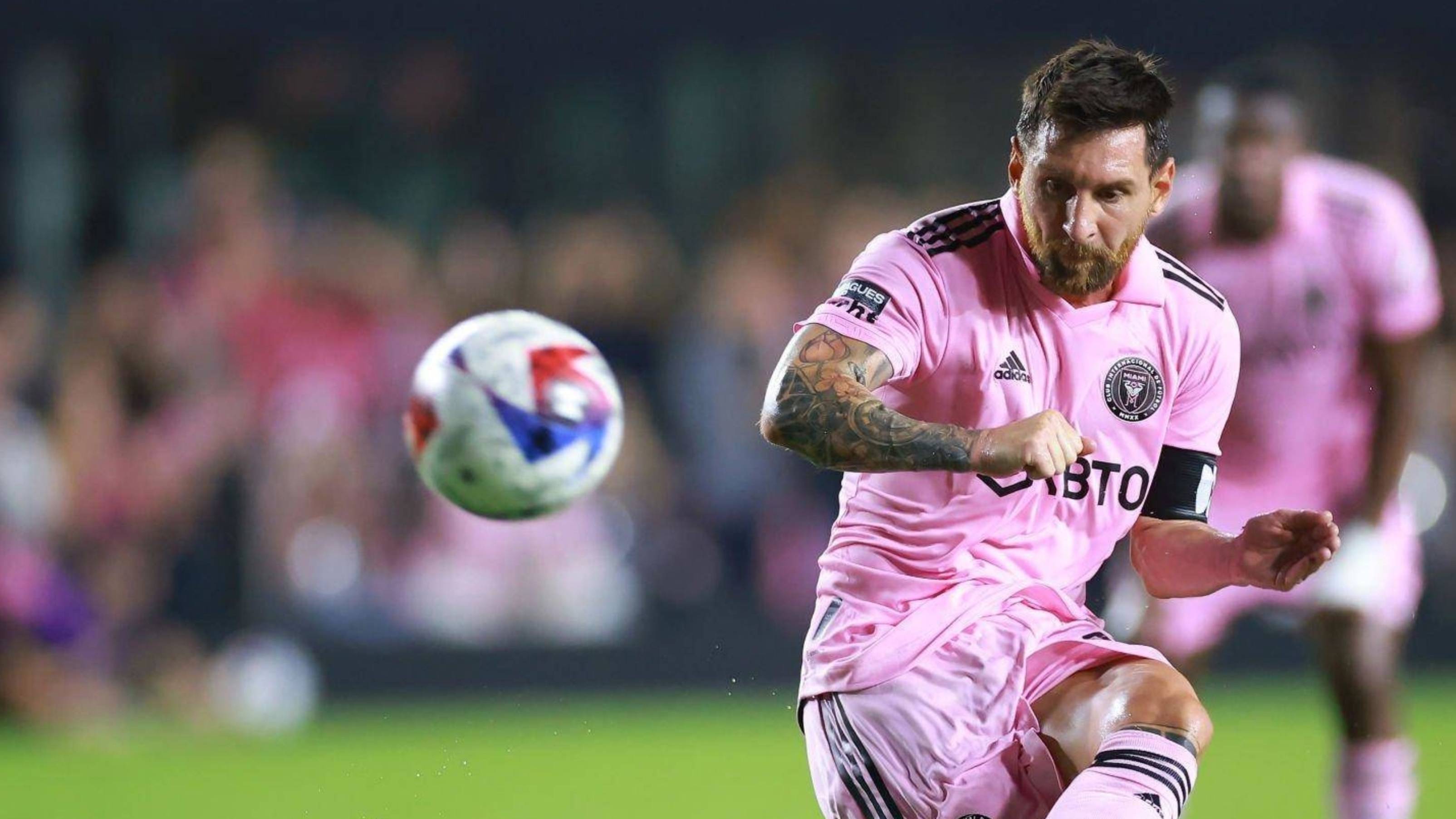 旭旭宝宝将直播梦幻西游？难道是要改行了？网友：DNF紧急开会！