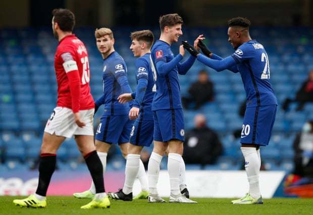 不正经的卡牌传说修改器推荐